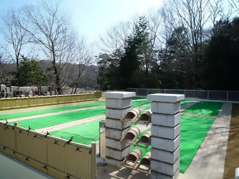 パークフォレスト鉢ヶ峯　掃除道具置き場と水場