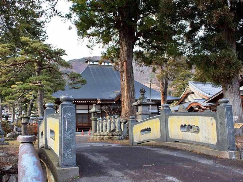 菩薩寺墓地