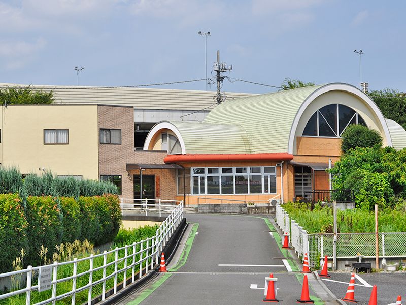 ヒルズ川口