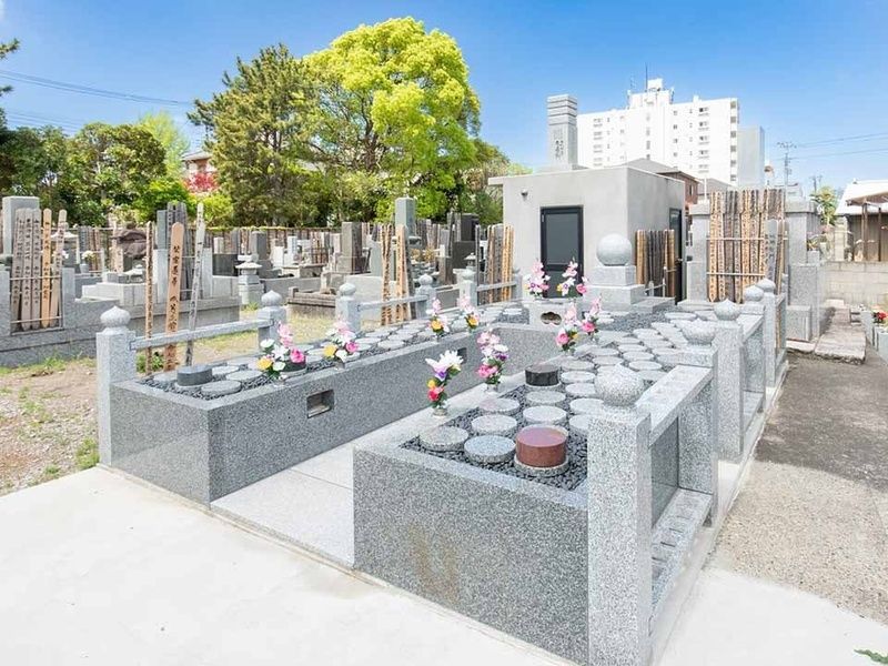 木更津駅近［感謝の塔］は境内地に設けられています