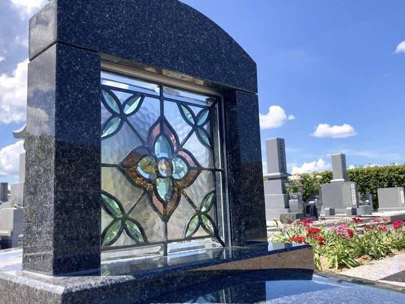 遠い将来の永代供養とお墓じまいも霊苑が執り行います