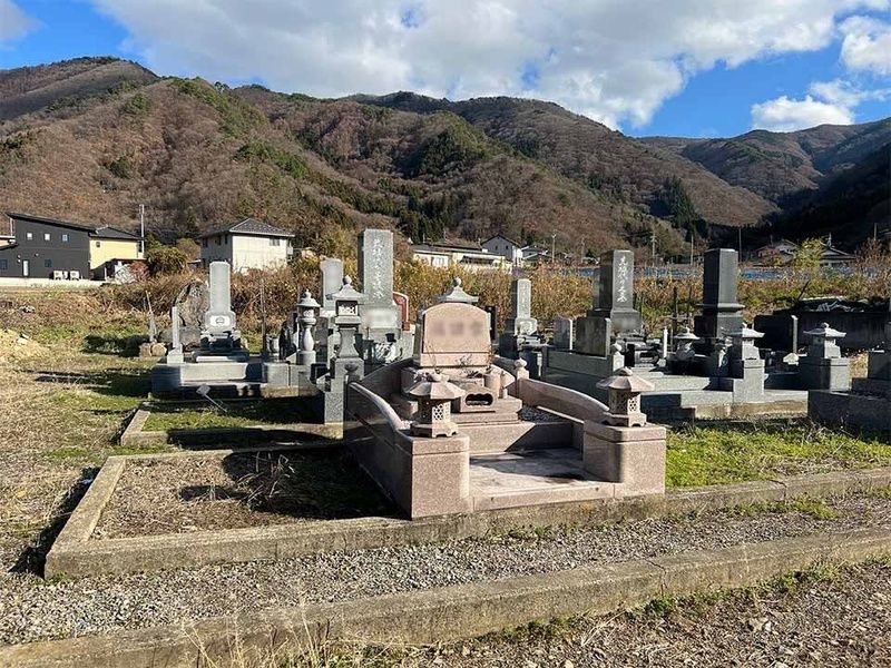 清涼院墓地