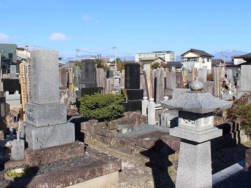 大英寺墓地