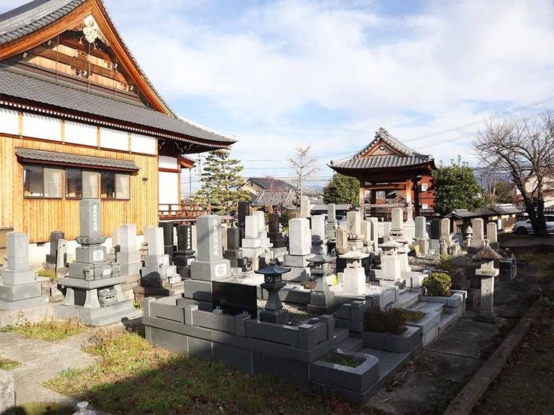 常福寺墓地