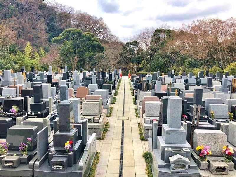 鎌倉湖墓苑