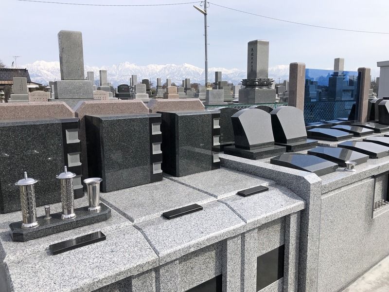 利生寺浜黒崎墓地