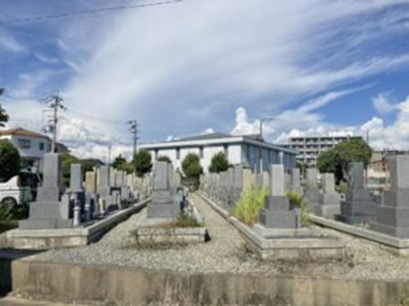 麻田共同墓地
