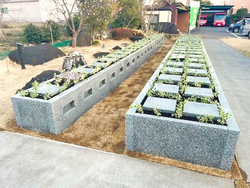 月の森霊園