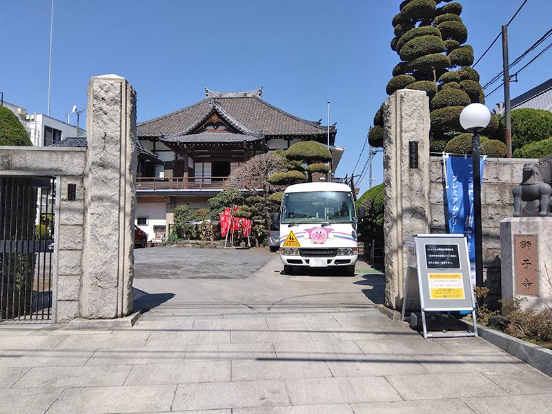 山門・本堂