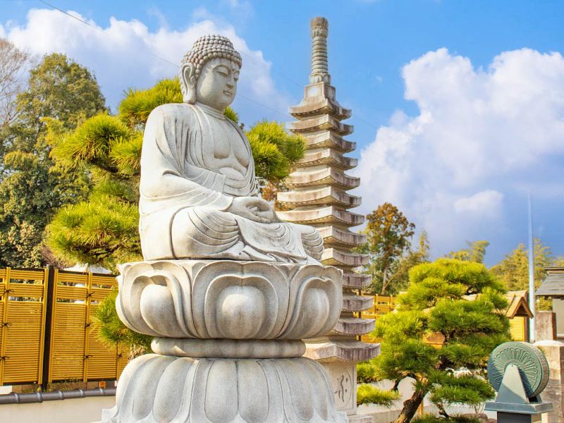 大仏と供養塔