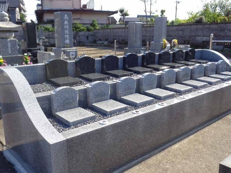 ②永代供養"個別"墓の全景 墓石の色は選べます