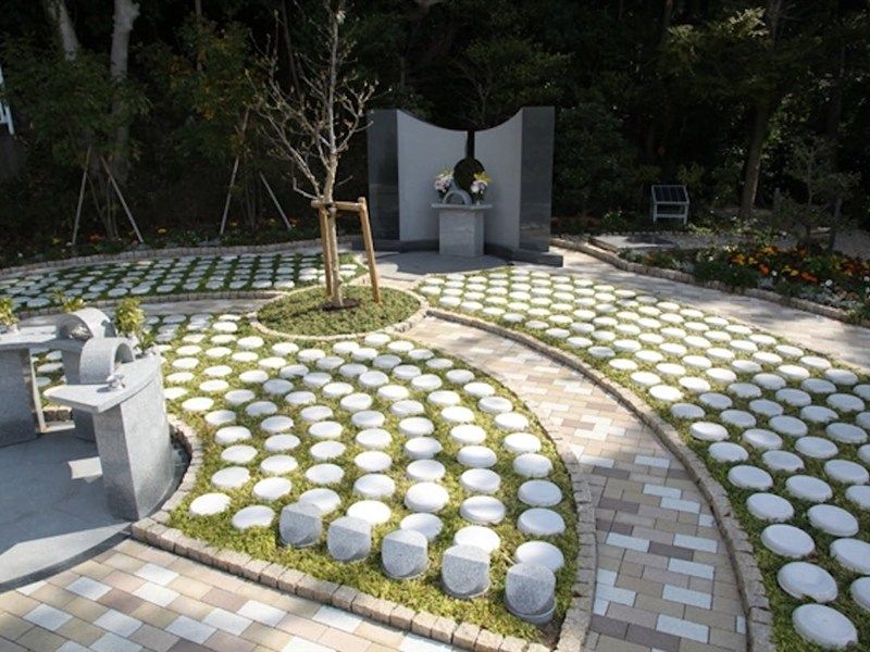木洩れ日の丘霊園