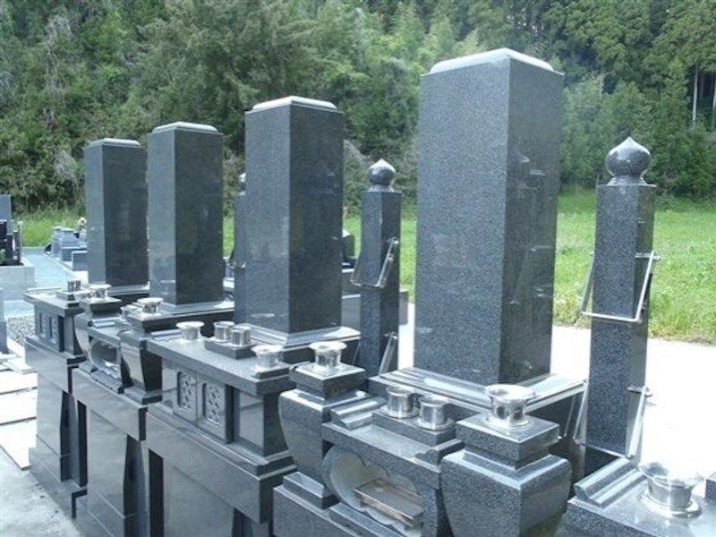 洞安寺墓地