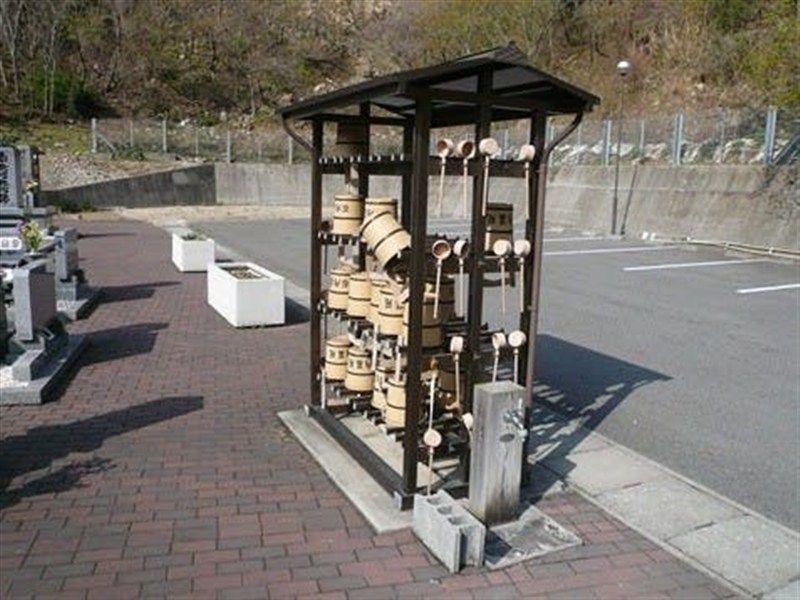 石内墓苑