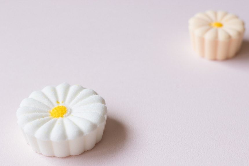 白と桃色の落雁