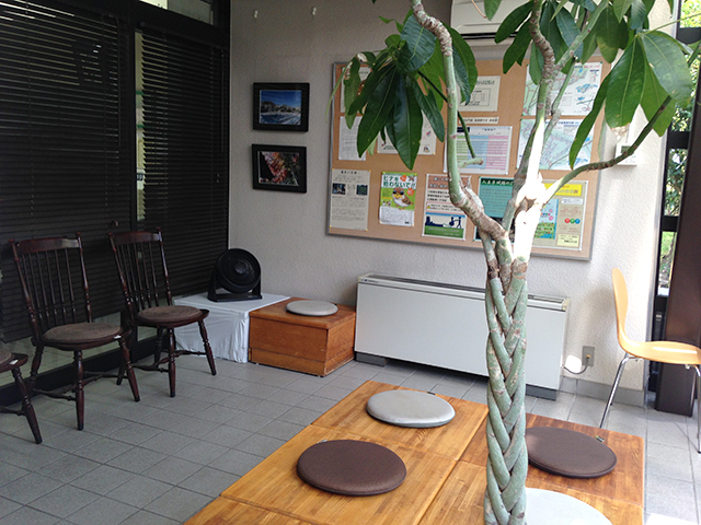 都立 八王子霊園　休憩所③