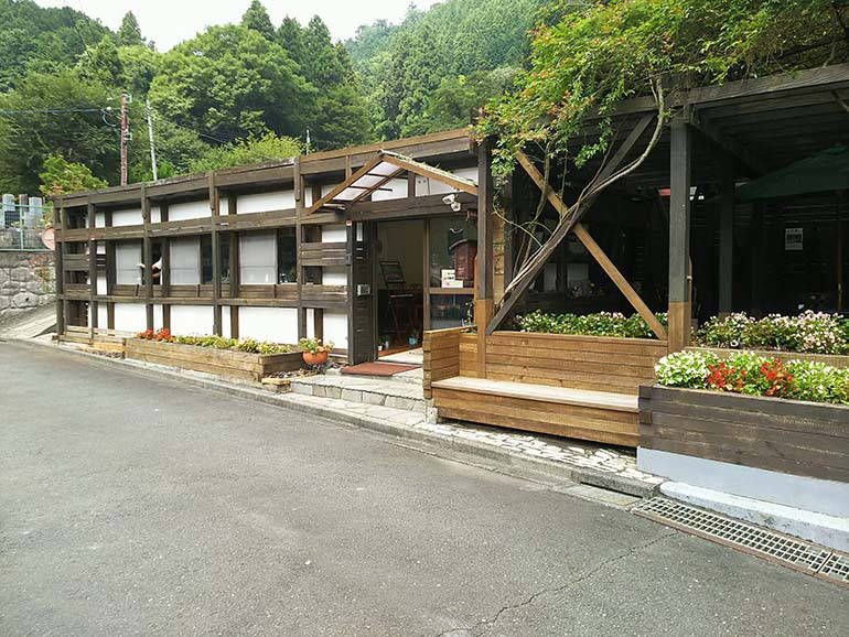 西東京墓苑　管理棟