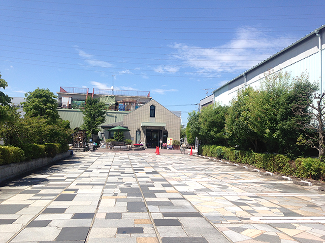 高島平霊園　ゆとりのある駐車場