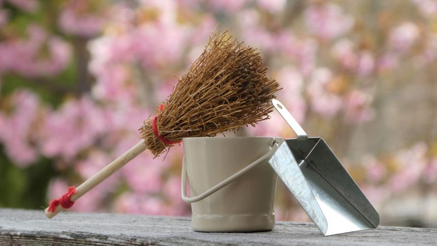 お墓掃除の正しいやり方！墓石を永くきれいに保つコツ