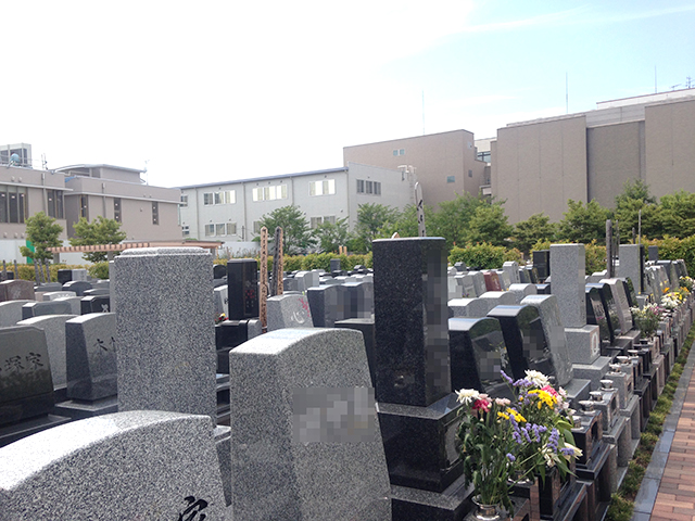 上石神井霊園　住宅街の中にある霊園