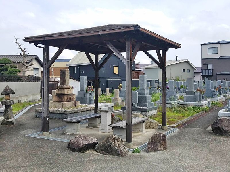 三ヶ字共有墓地