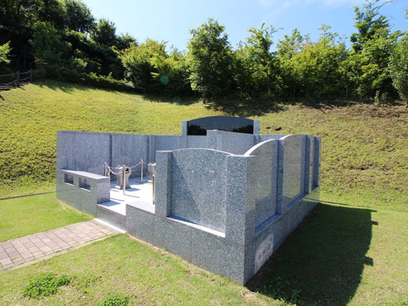 永代供養墓 太陽の碑 メモリアルサンステージ　永代供養墓「太陽の碑」