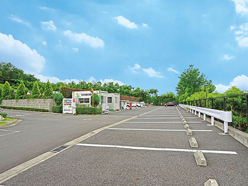 永代供養墓 太陽の碑 メモリアルサンステージ　駐車スペース