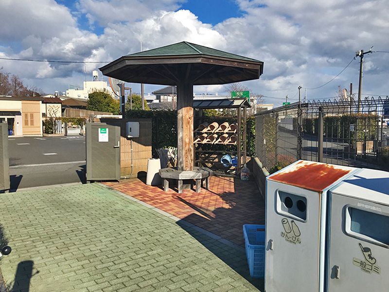 聖苑花みずき　道具のそろった水汲み場