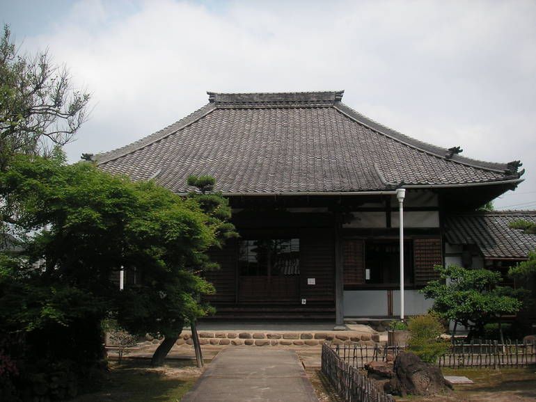 總見院墓地
