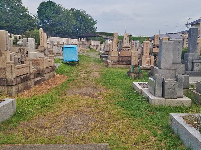 茨木市墓地　広々とした墓域