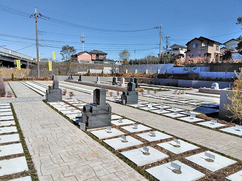 川口中央霊園　ゆとりがある墓地