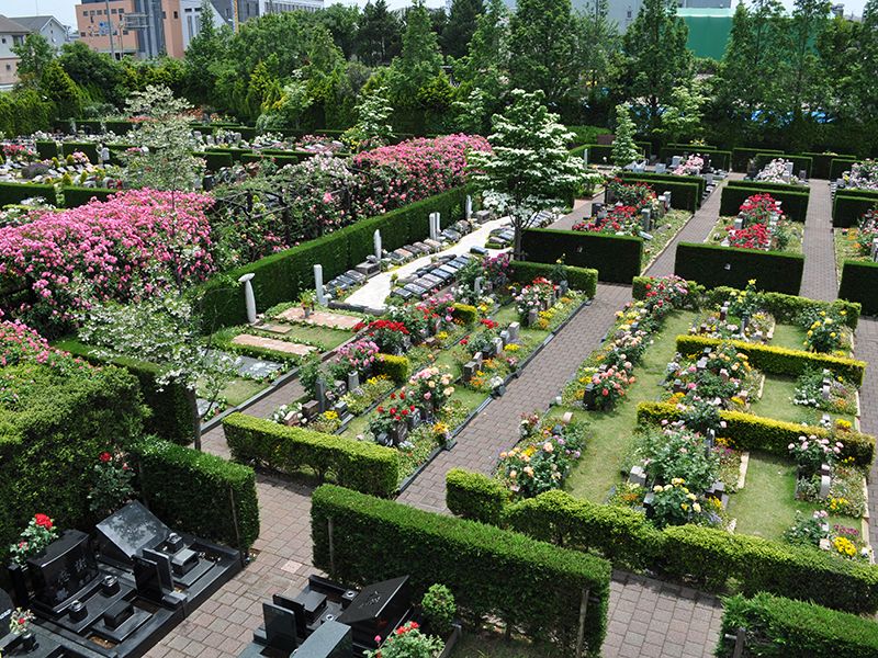 秋津ふれあいパークの庭園風景