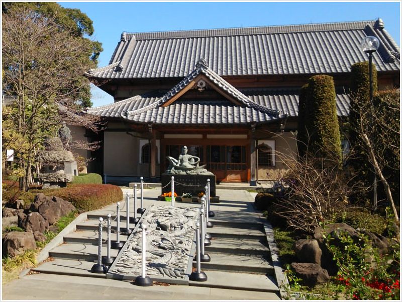 保福寺　日当たりがよい本堂