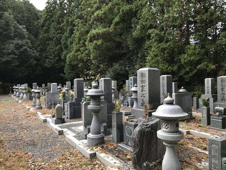 龍勝寺霊園