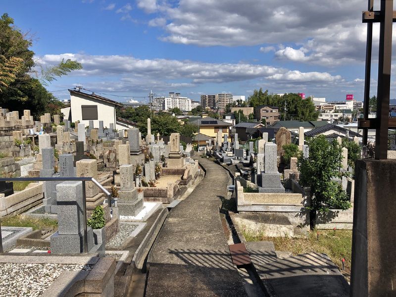 下穂積共同墓地