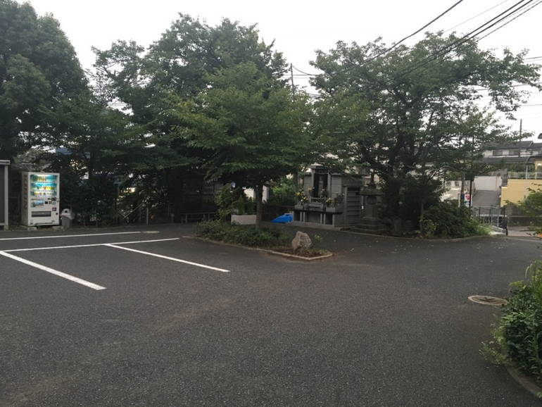 藤沢城南霊園　駐車スペース