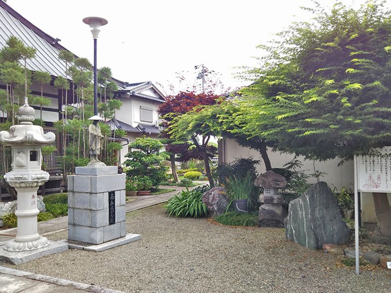 法音寺墓苑