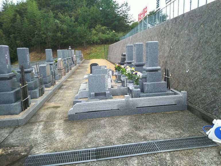 津高レイクサイド墓苑