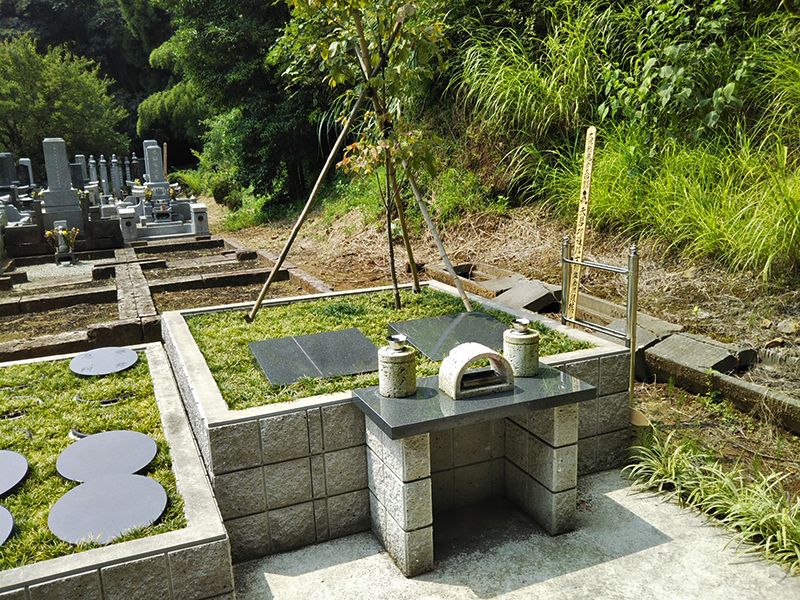 自然豊かな杜 自然葬墓苑