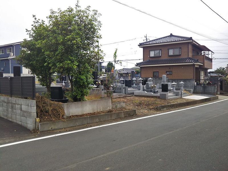 北峰墓地