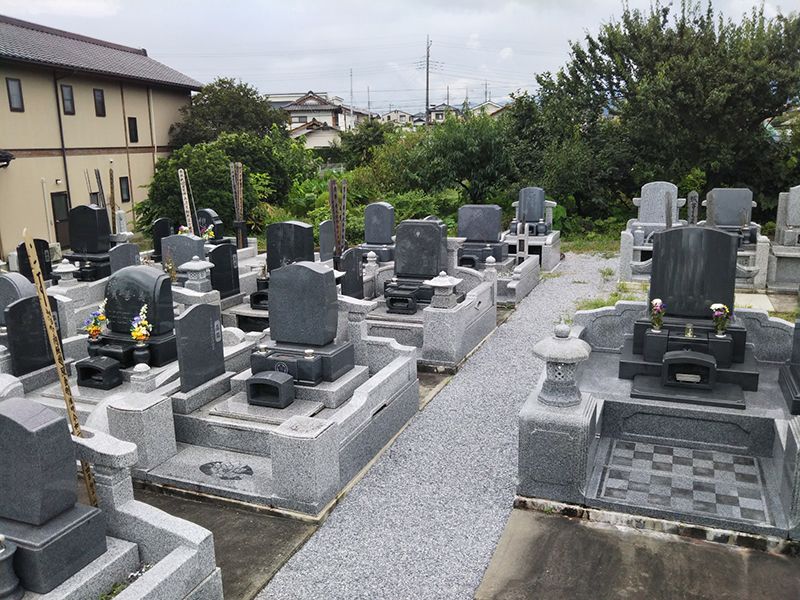 吉岡墓苑