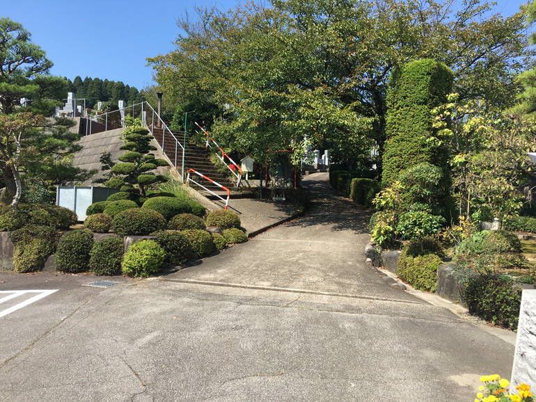 国上山観音霊園 信光寺