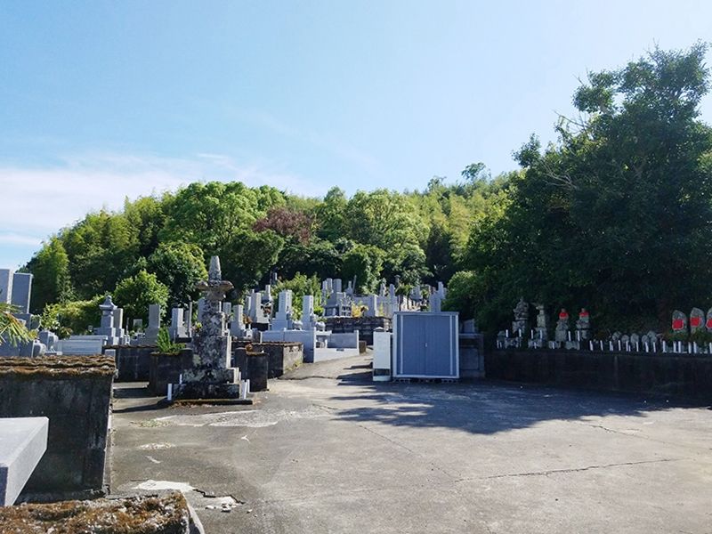 岩脇霊園