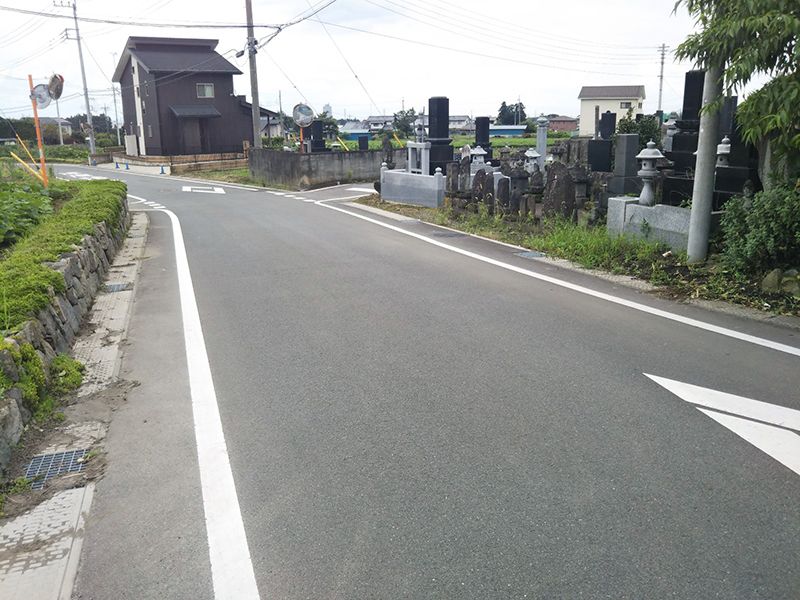青梨子墓地