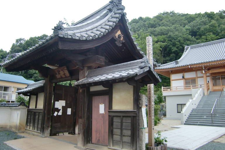 龍泰寺墓苑