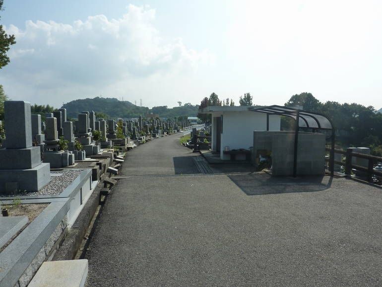 松山市営 大明神墓地