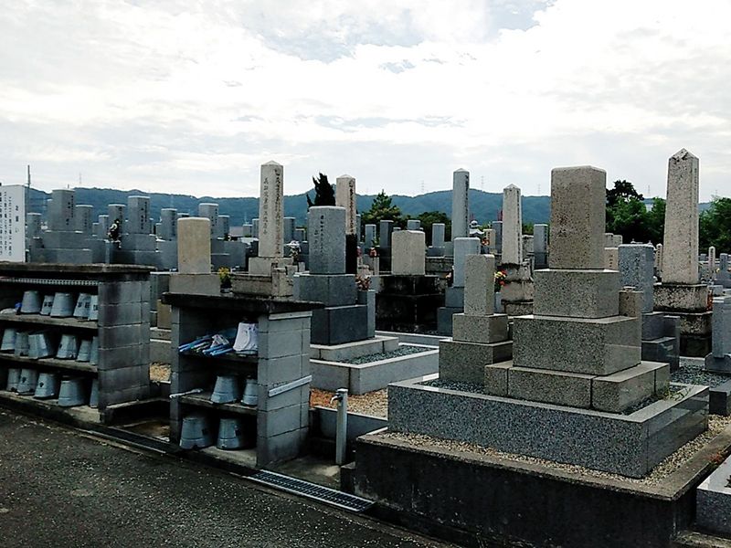 枚方市春日霊園