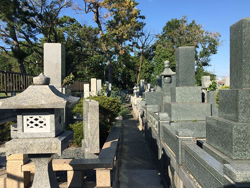 小曽根共同墓地