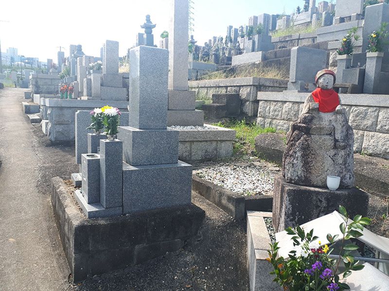 内田町墓地