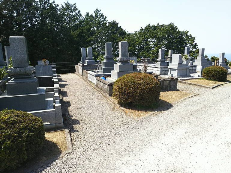四国中央市営 桃山墓園